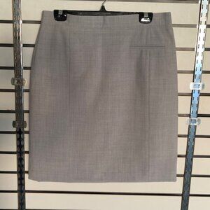 GiGi Women Classic Straight Grey poly/wool blend lined skirt 33" waist